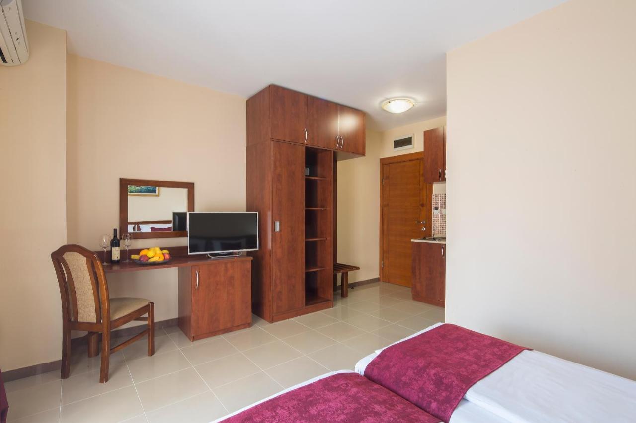 Apartmani Salus Будва Екстериор снимка