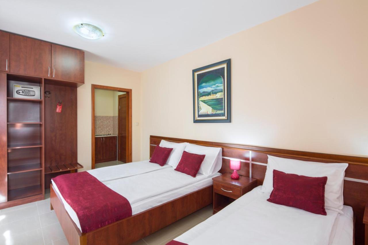 Apartmani Salus Будва Екстериор снимка