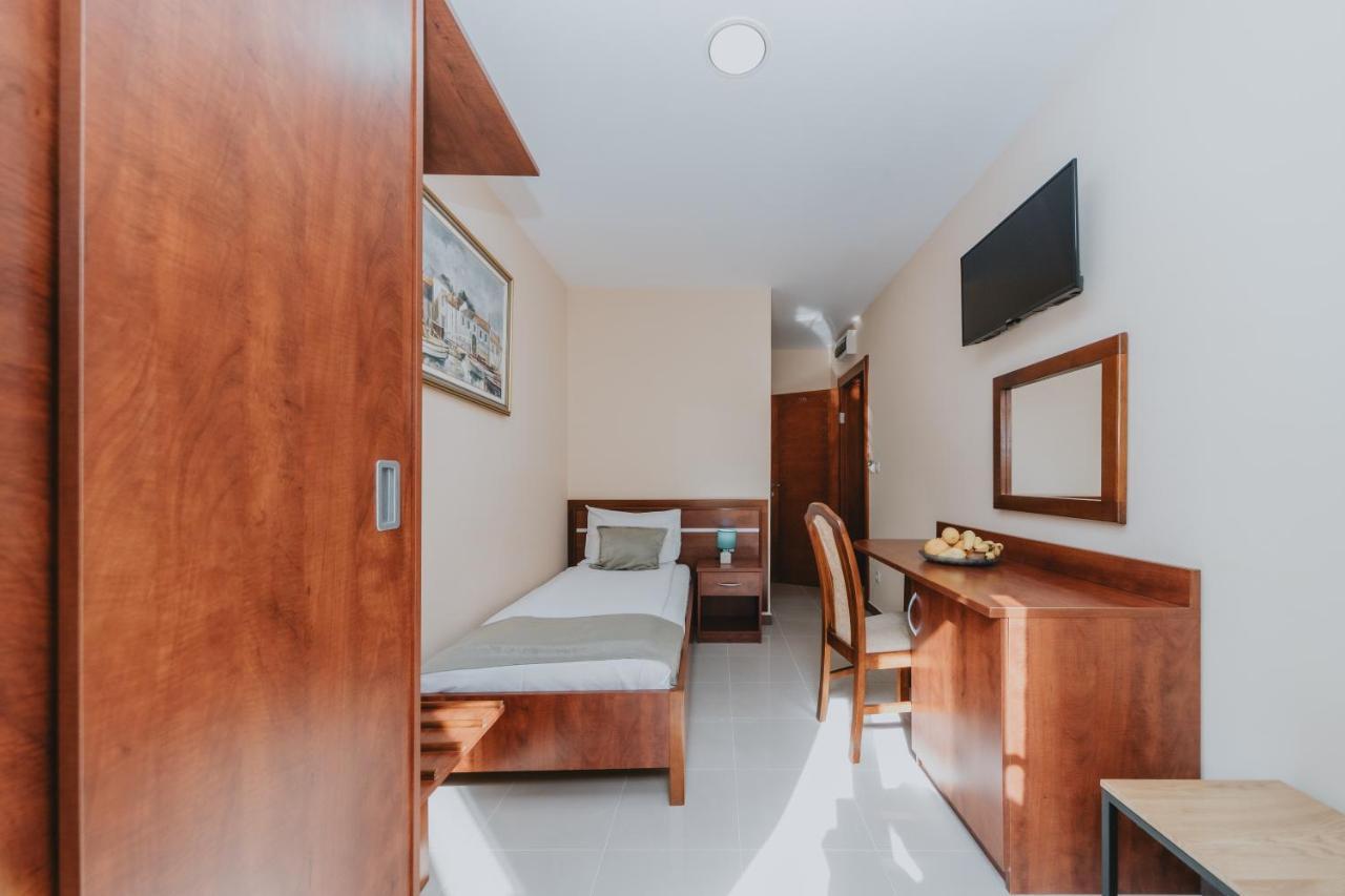 Apartmani Salus Будва Екстериор снимка