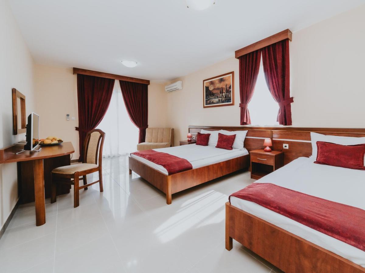 Apartmani Salus Будва Екстериор снимка